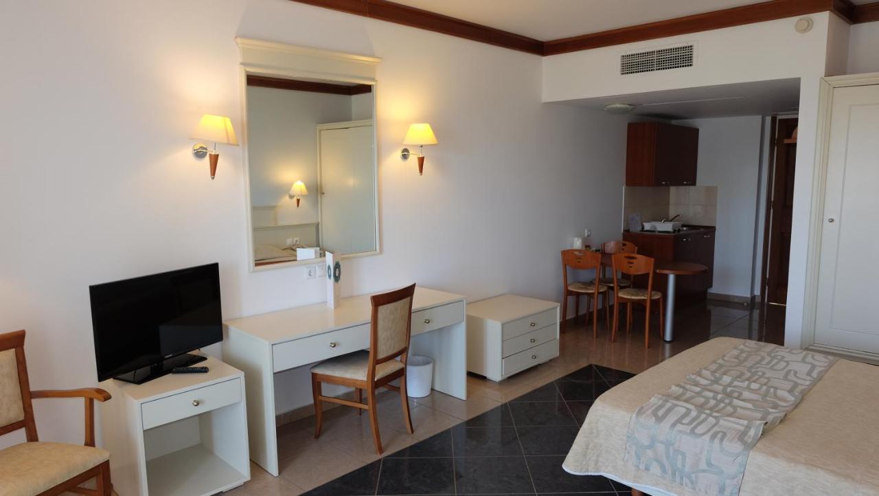 Kipriotis Maris Suites Psalidi  Exterior foto